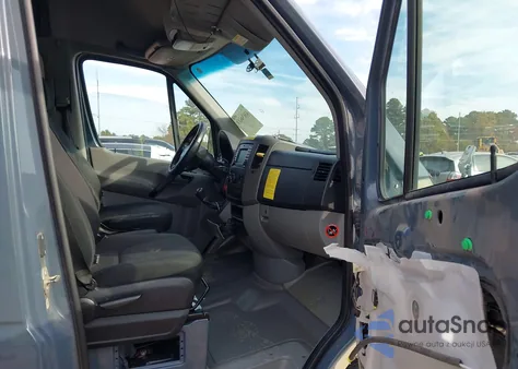 2018 Mercedes-Benz Sprinter 2500 Standard Roof V6 из США, поврежденный, VIN WD3PE7CD9JP633090